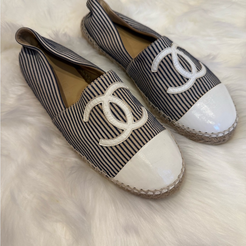 CHANEL Striped Espadrilles size 38 - Picture 2 of 7